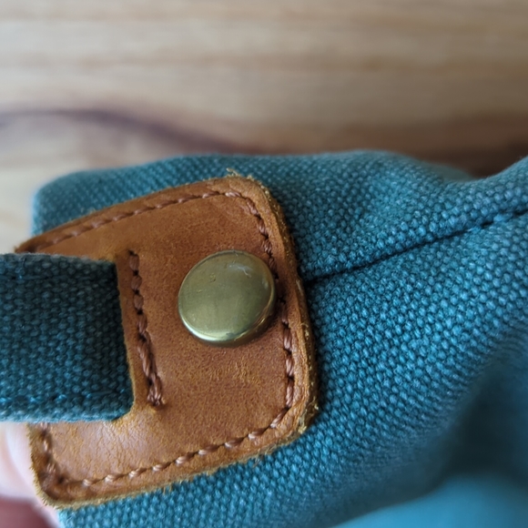 Davan. Women's Shoulder Bag. - Picture 10 of 13